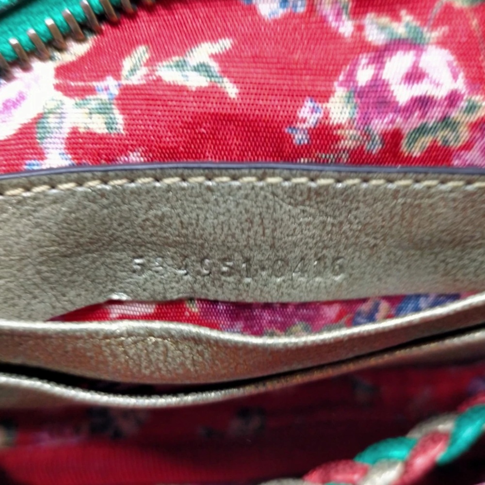 Authentic GUCCI GG Zumi Quilted Metallic Leather Trapuntata Crossbody Bag Purse - Picture 9 of 9